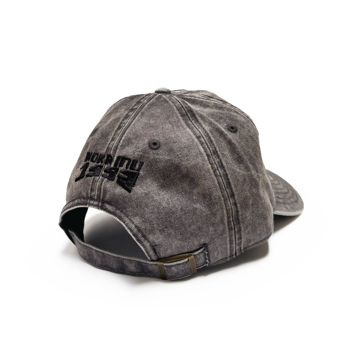 Monolith Cap