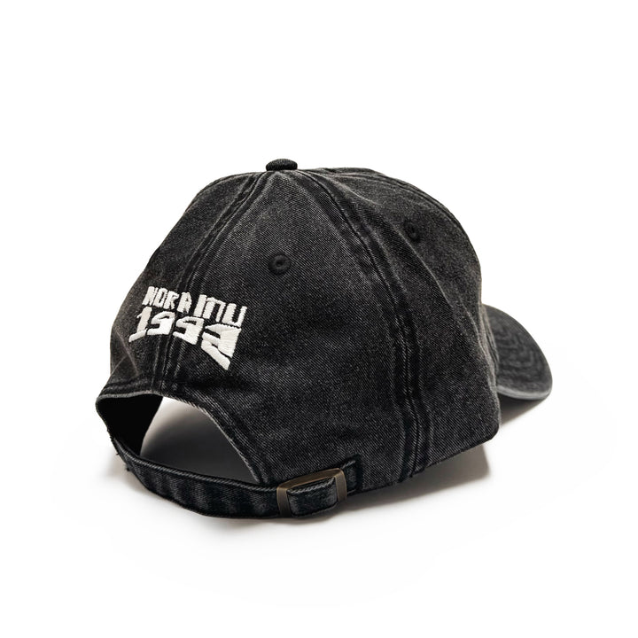 Monolith Cap