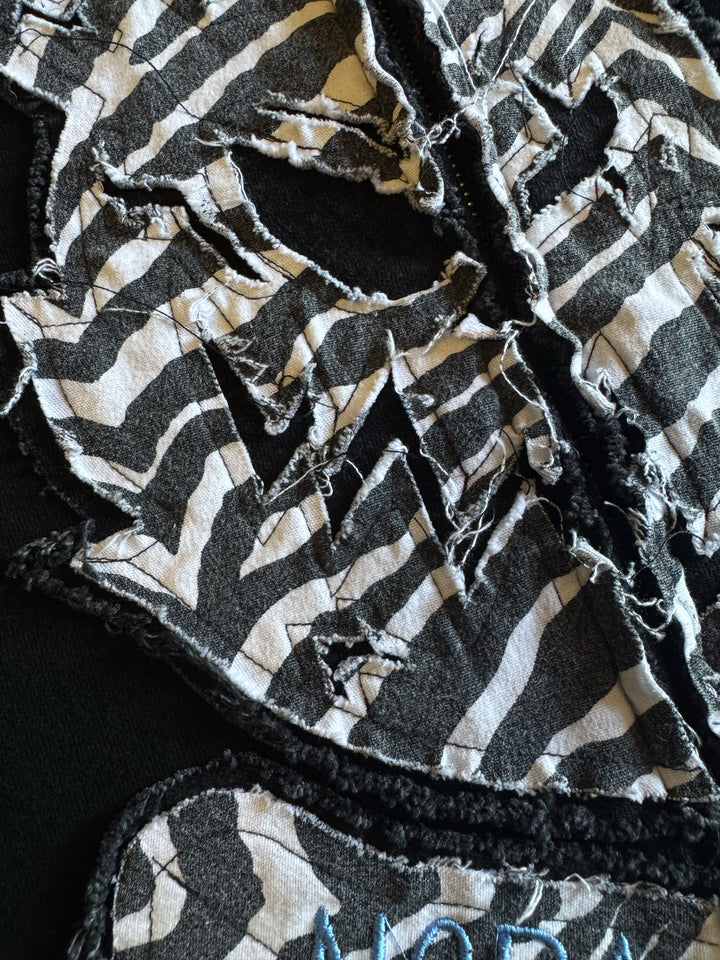 "2XL" Zebra Skull Logo Zip Hoodie (Black)